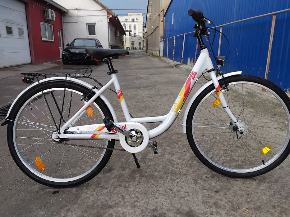 Vând bicicleta din aluminiu pentru damă