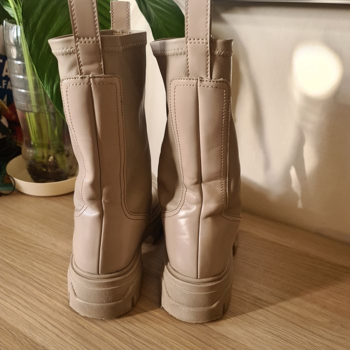 Ghete bej H&M 38