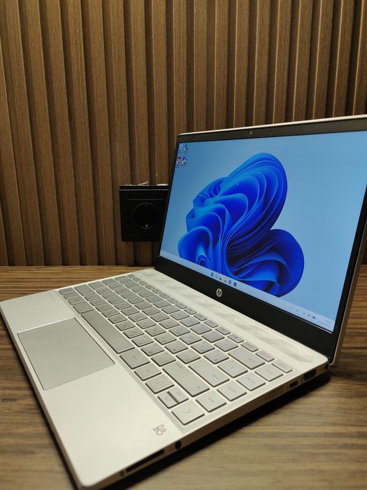 Продам ноутбук HP Pavilion 13 на Core i7