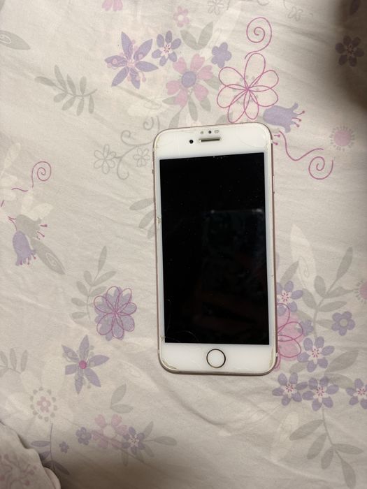 Продается IPhone 6s RoseGold