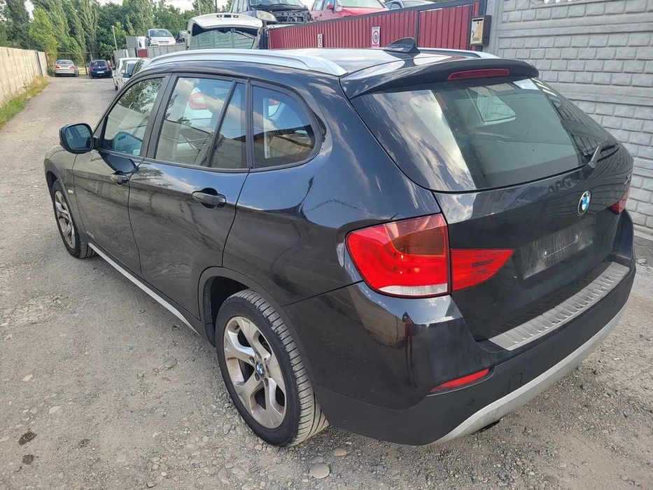 dezmembram bmw x1 2.0 d 143 cp an 2011