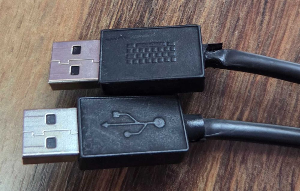 Клавиатура (Повредена/за Части): Logitech G512 Carbon GX Brown RGB