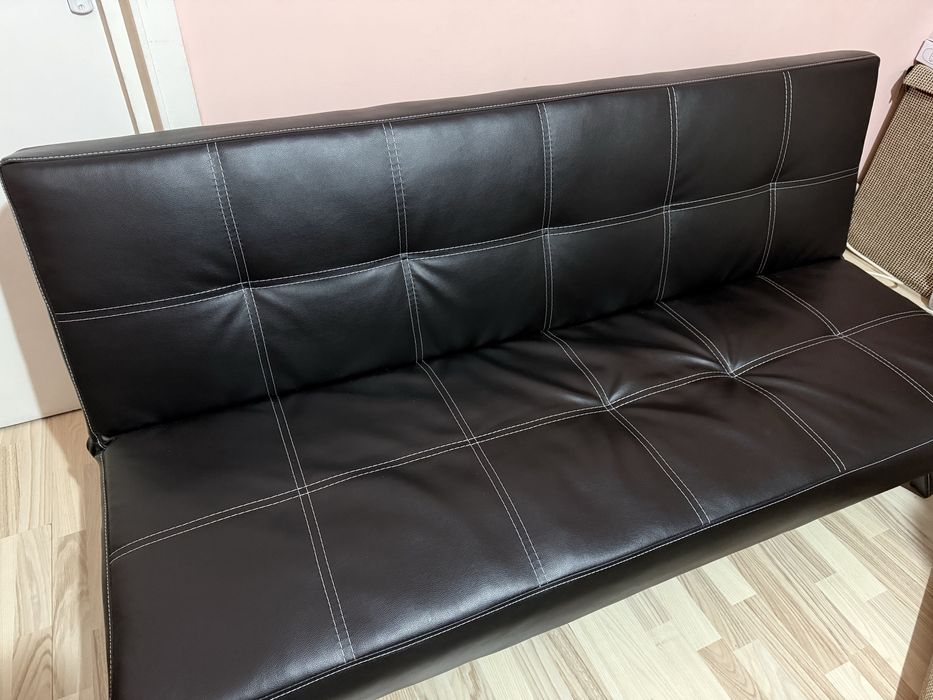 Vand canapea extensibila din piele ecologica