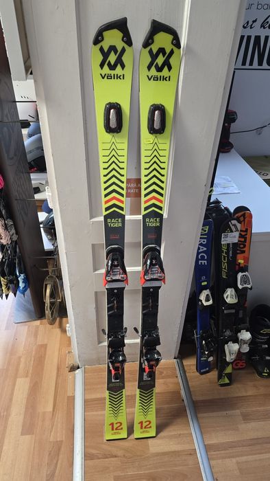 Volkl Racetiger SL FIS