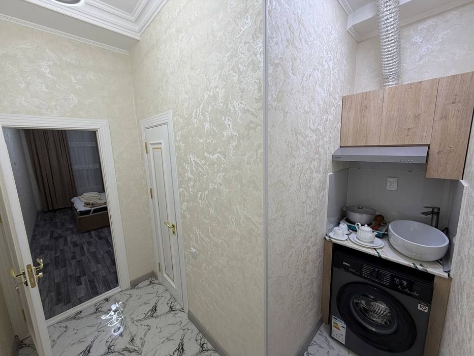 Сдается 1 комнатная со всеми удобствами на массиве Феруза.