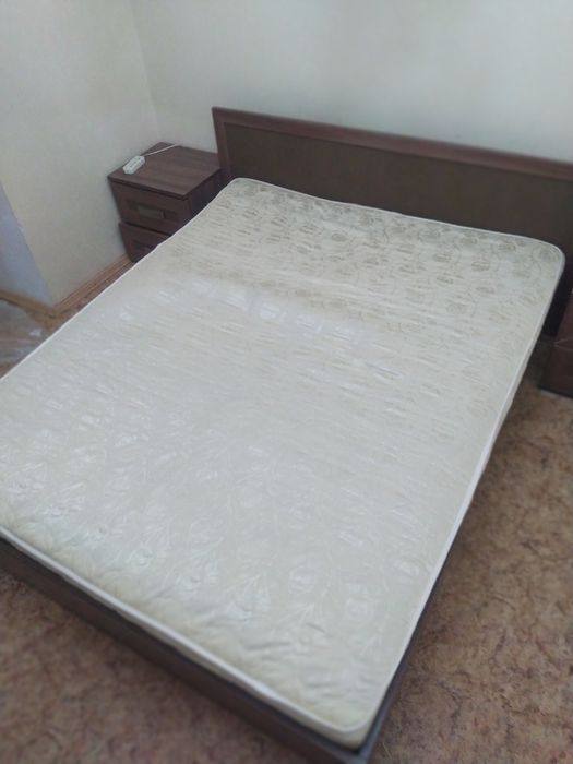 Матрас, 160 на 200 см.