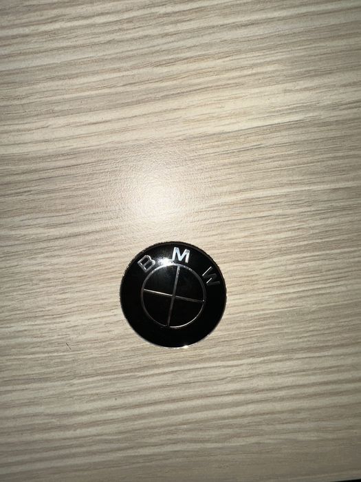Set embleme BMW black (82mm) pentru capota, portbagaj și volan