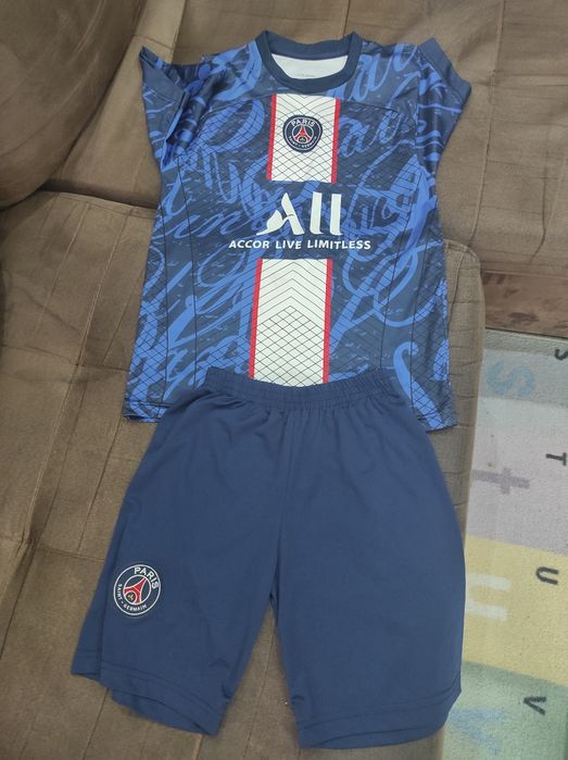 Детски футболни екипи