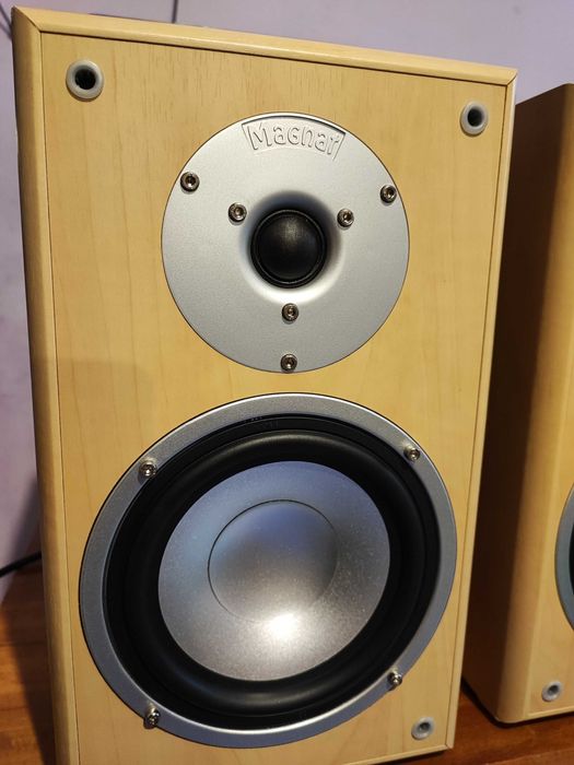 boxe Magnat Motion 220 superbe sunet parfum