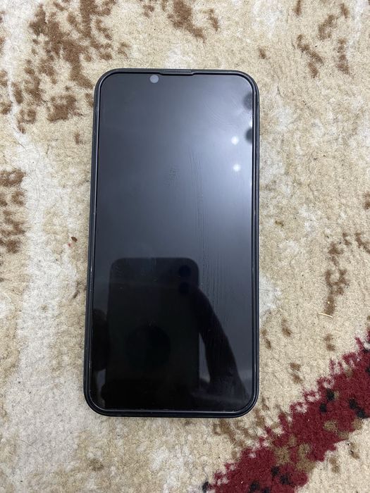 Айфон 13 с почти новый