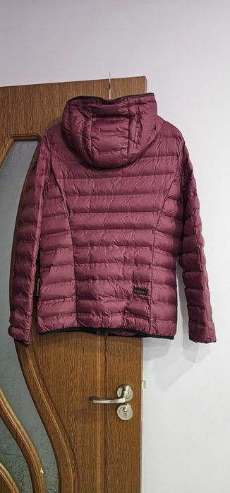 Продавам дамско яке