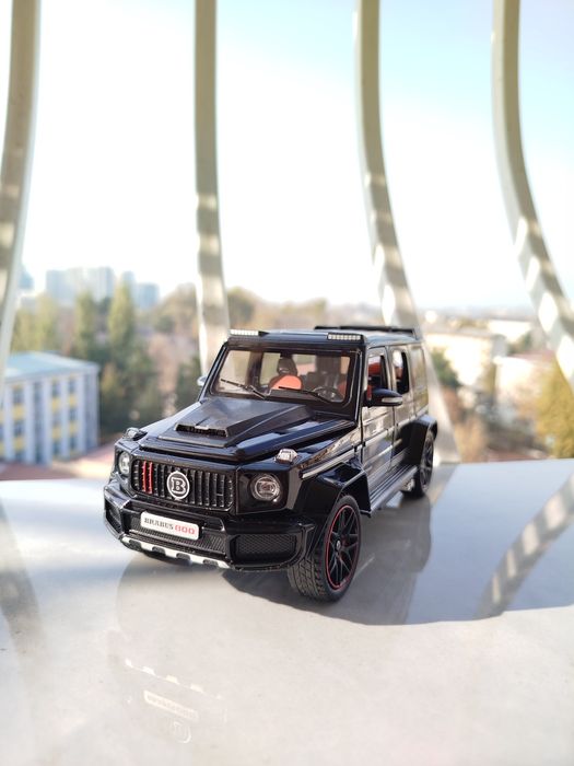 Metallic car BRABUS 800