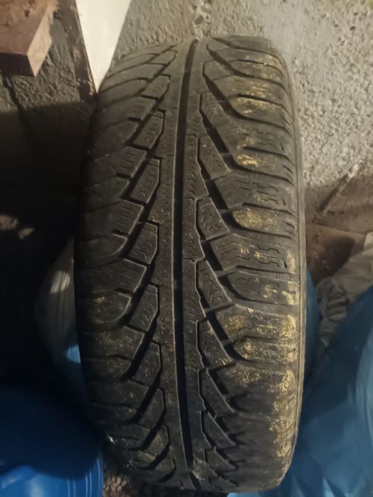 Vând set de jante cu cauciucuri iarnă