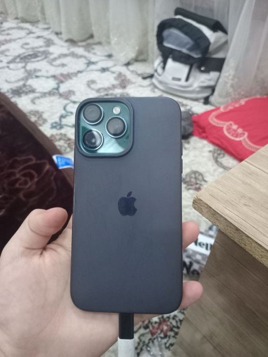 iphone xr 128gb 13 pro korpusda ozgina chaqalari bor yonida kelishamiz