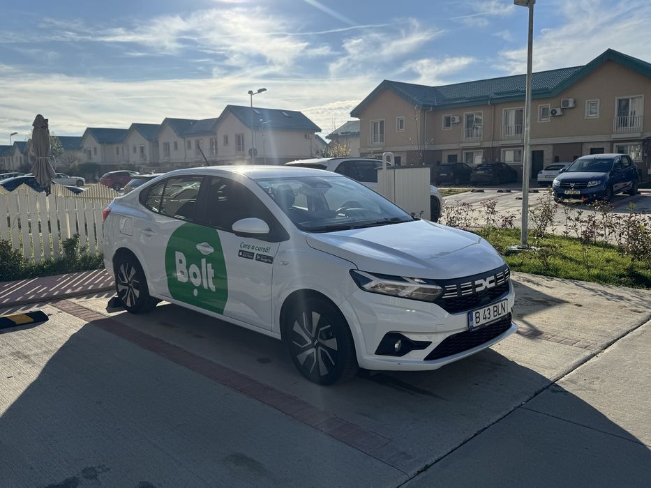 Inchiriez masina/auto logan uber bolt noi