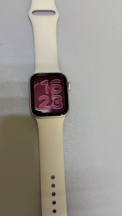 Часы apple watch se 3, 40 mm.