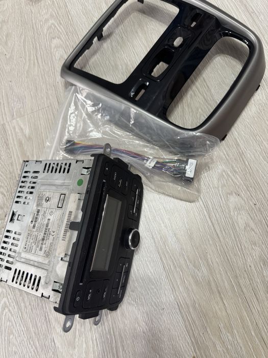 Магнитола на Рено Дастер