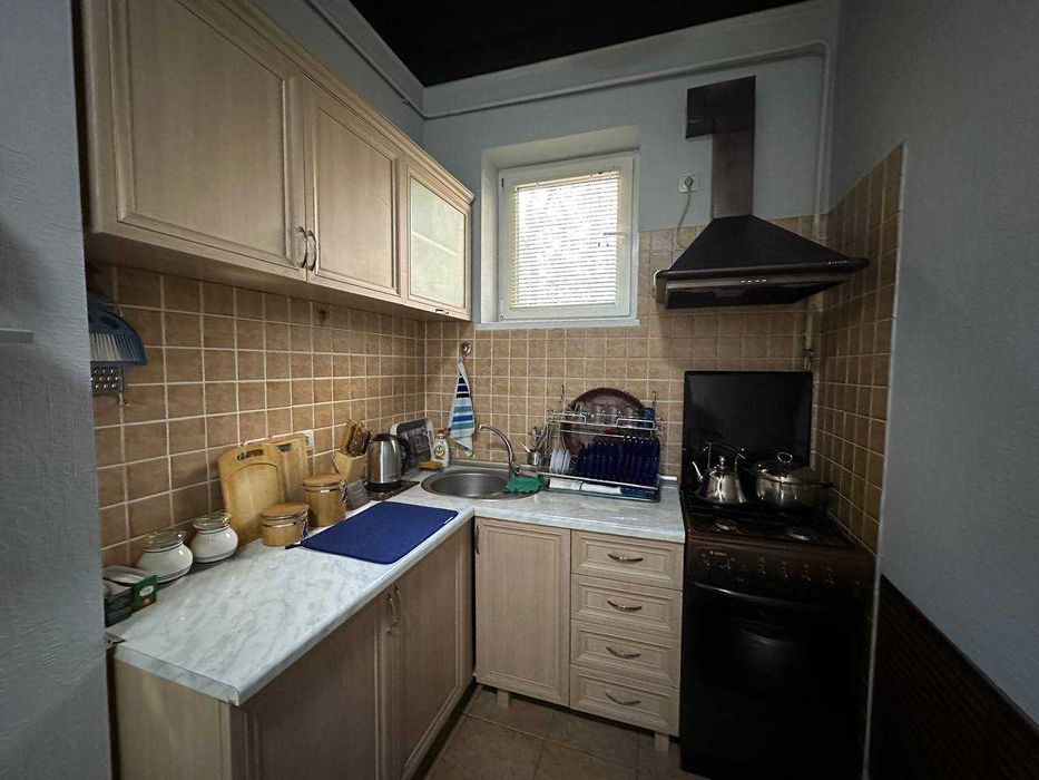 Продам квартиру в центре . Высокопотолочка