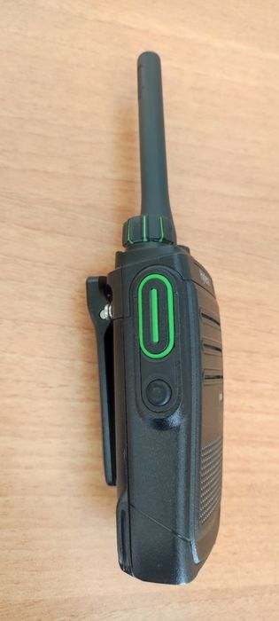Продам рацию Hytera BD505
