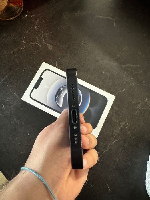 iPhone 16e / 128Gb / In Garanție