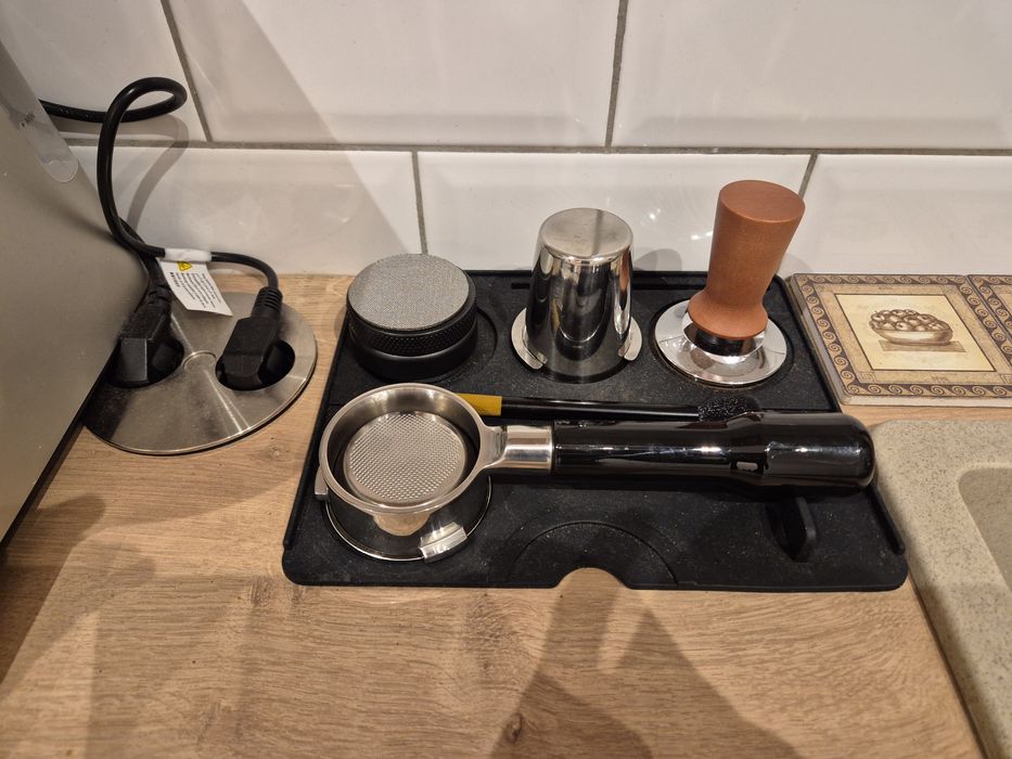 Vand Breville Barista Mini + Rasnita Lelit PL043MMI