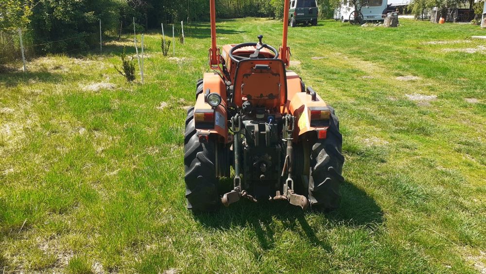 Tractoras articulat goldoni  926