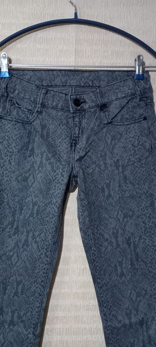 Женские брюки скини,