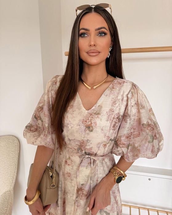 Уникална ефирна рокля с колан