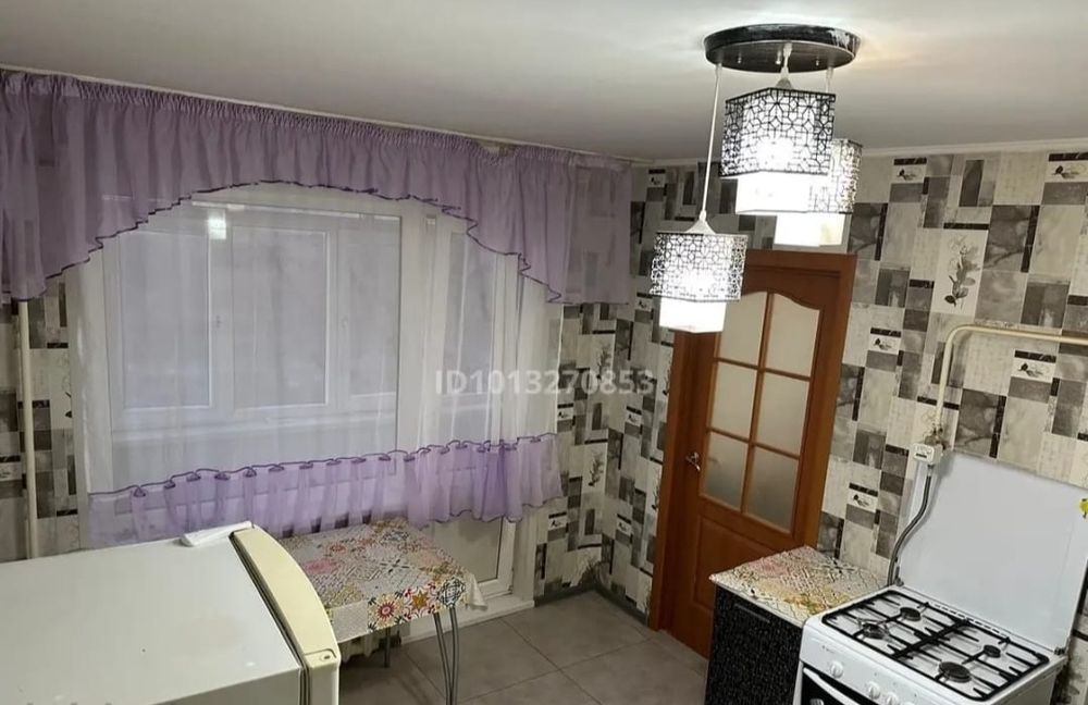 Шұғыл түрде сатылады!! 2 бөлмелі пәтер 4 этаж (5)