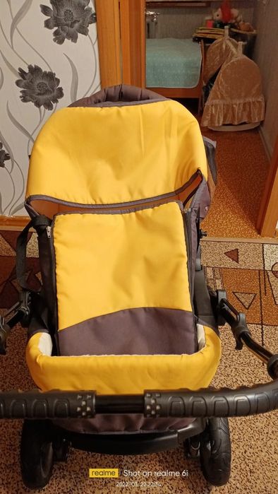 Продам детскую коляску