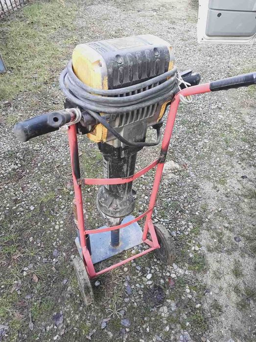 Къртач DeWalt 32кг