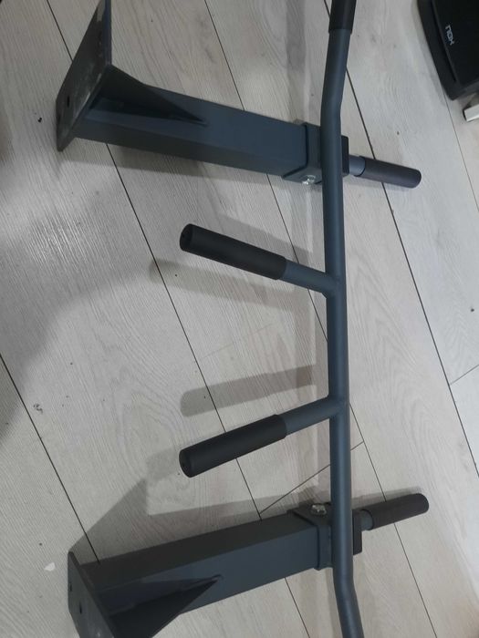 Bara tractiuni cu prindere perete