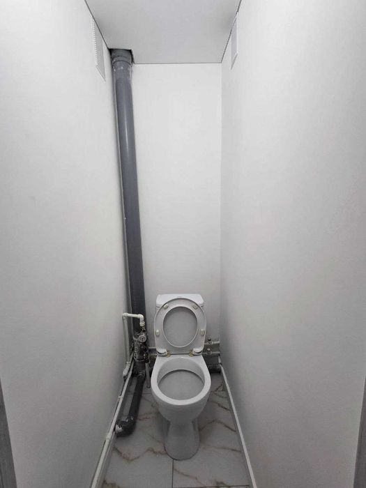 продам 2 ком квартиру в центре