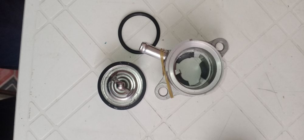 Термостат от Нексии 1.6 dohc.