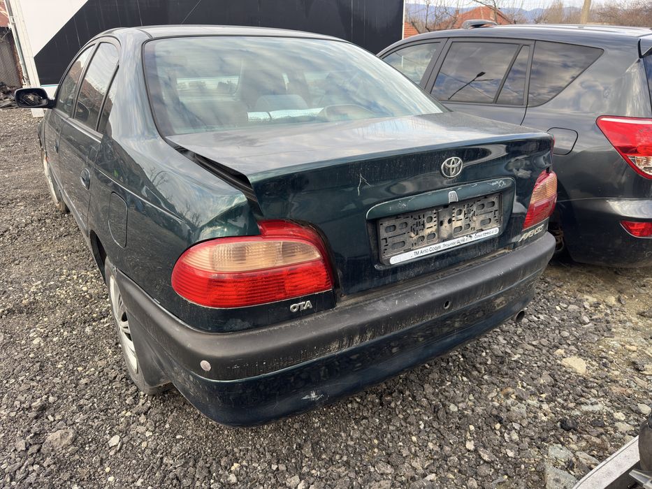  Toyota Avensis 1 6vvti 110 2002 
