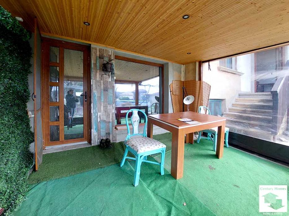 140337 Уникален имот с 5 дка двор и две къщи в с. Паскалевец