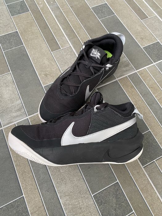 Маратонки NikeTEAM HUSTLE D 10