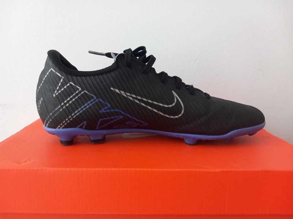 Футболни обувки  Nike - бутонки, стоножки