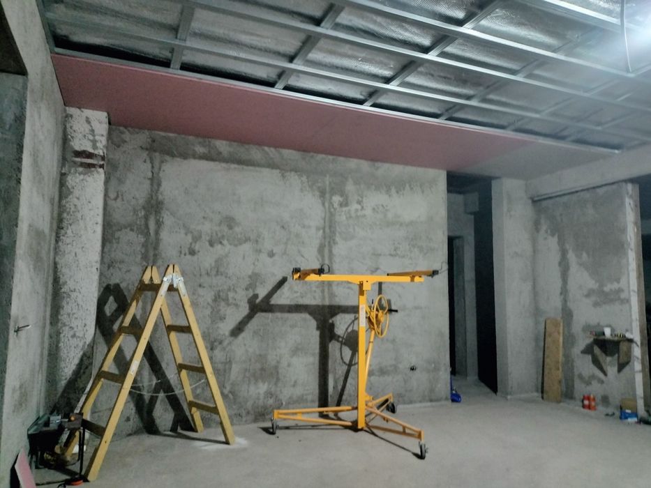 Dispozitiv/Macara ridicat placi rigips