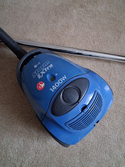 Пылесос LG 1400 W