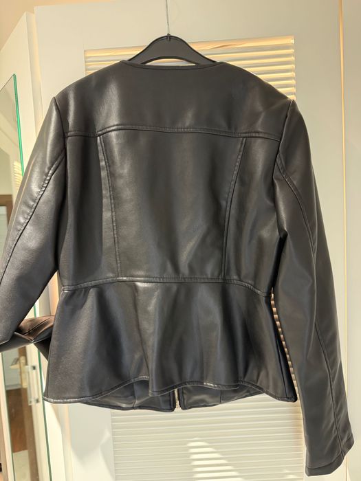 Кожено дамско яке Zara