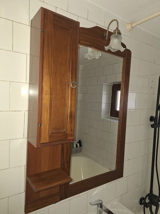 Set mobilier baie din lemn masiv nuc, oglinda, dulap