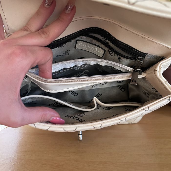 Дамска бяла чанта