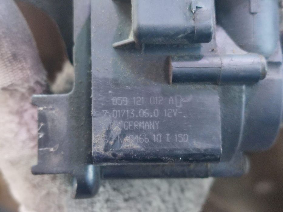 Pompa recirculare apa 059121012A 4.2 tdi CDSB Audi A8 D4/4H [2010 - 2