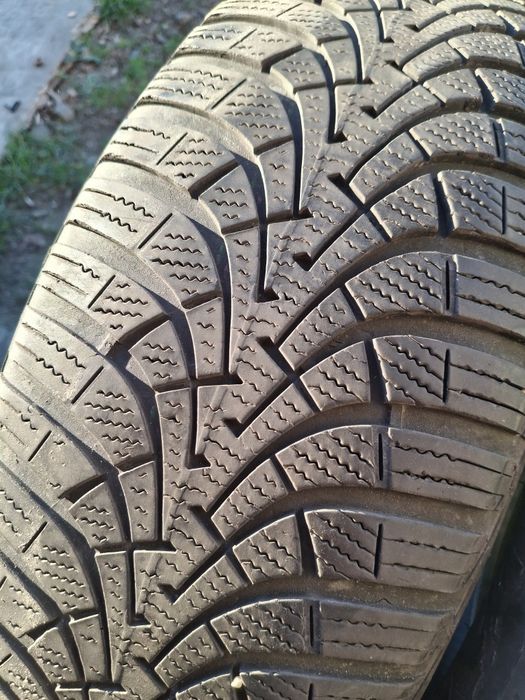 4 Anvelope de iarnă  205 60 r16  Goodyear