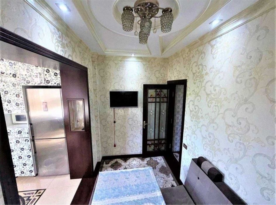 Чиланзар 1 Высокопотолочка 80кв.м Балкон2/7 и 1,5/3 комнаты Раздельные