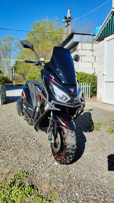 Продам скутер...