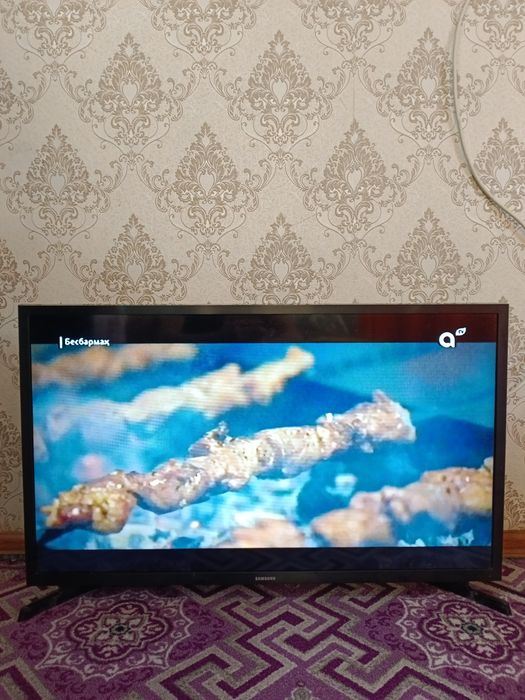 Телевизор продаётся.