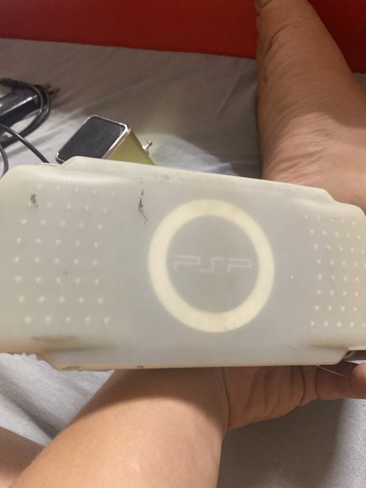Продам psp с зарядкай
