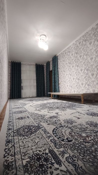 Hovli sotiladi navoiy farxod safxozda, 5 sotix yevro remont uy